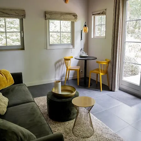 Semesterbostad Romantic Loft W Garden Terrace *